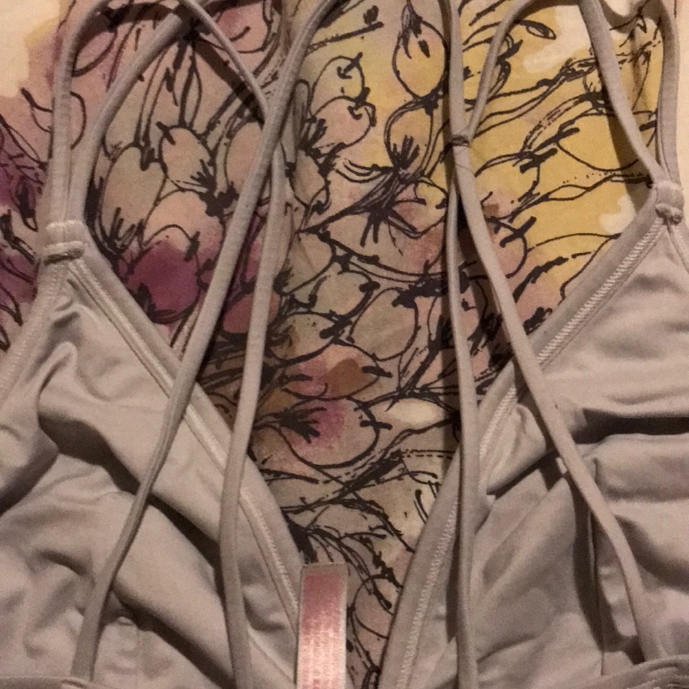 PINK BRALETTE USED - Picture 4 of 5